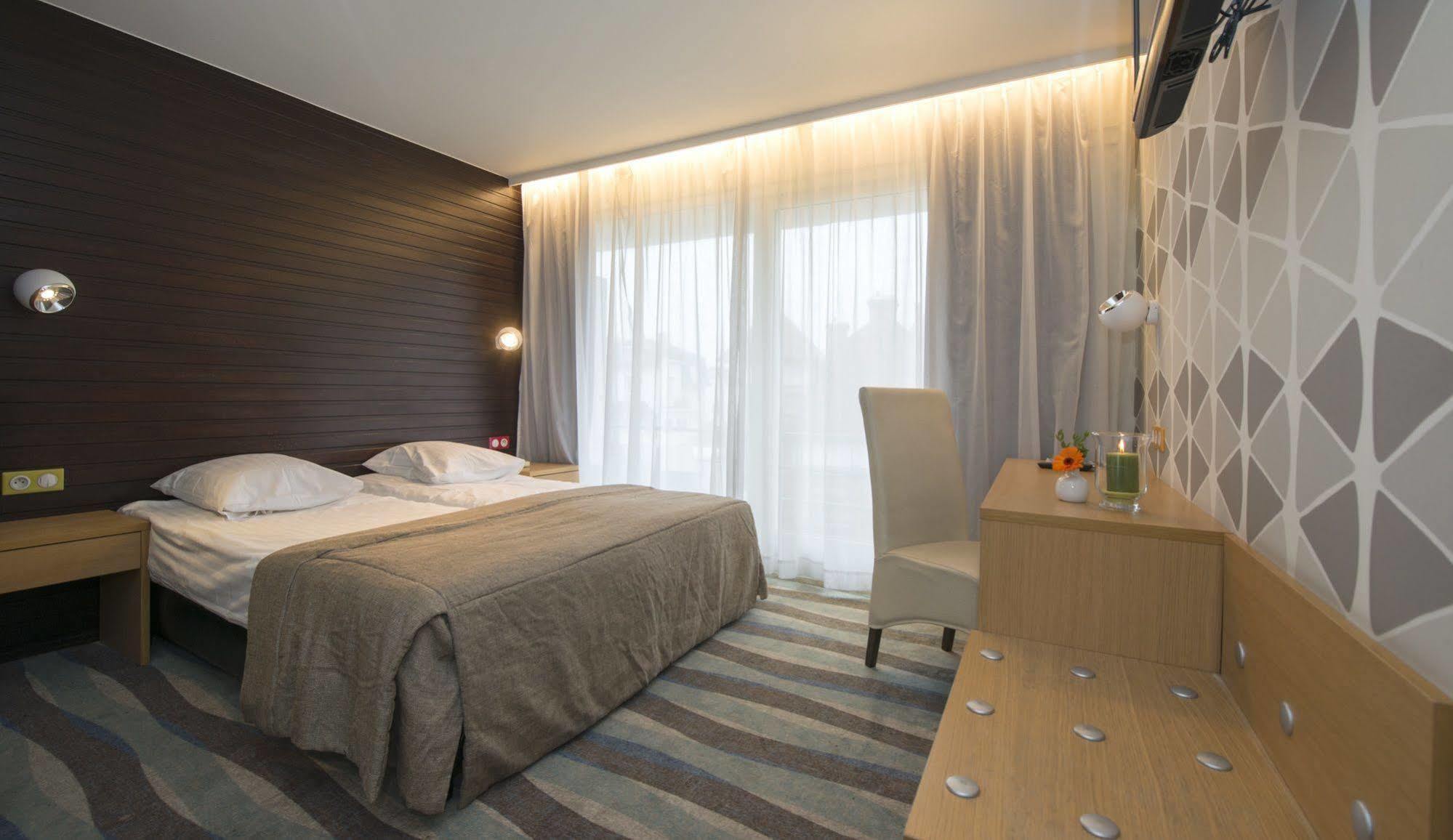 Hotel Maxim De Panne Ngoại thất bức ảnh